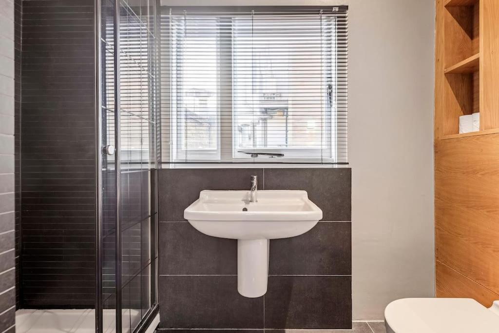 Spacious Home On Chapel Market ロンドン エクステリア 写真