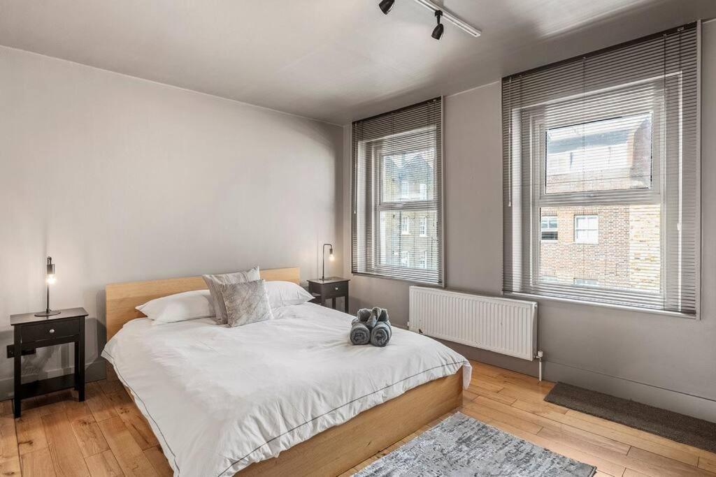 Spacious Home On Chapel Market ロンドン エクステリア 写真